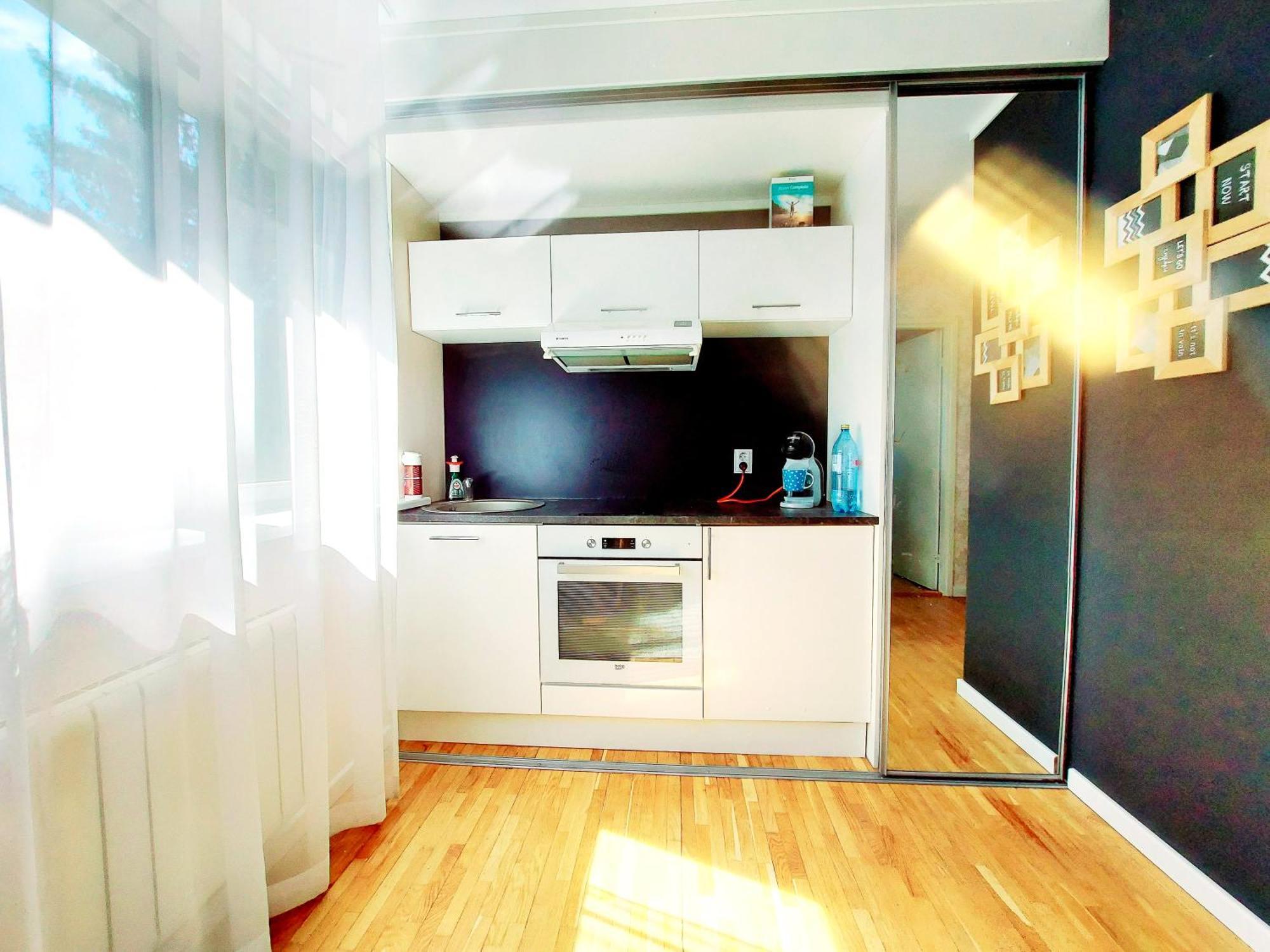 Cofy Rentals - Centrally Located, Quiet District, Air-Conditioning, Free Parking, 24-7 Express Check-In-Out, Close To Sea And Everything You Need For Living! Tallinn Room photo